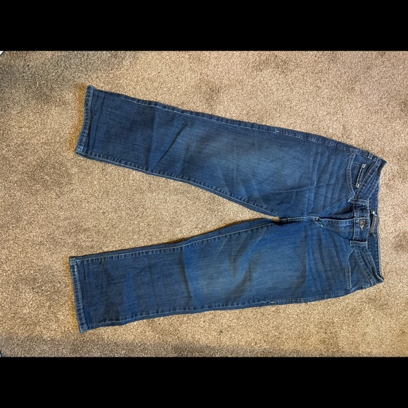 Levi capris - Picture 4 of 4